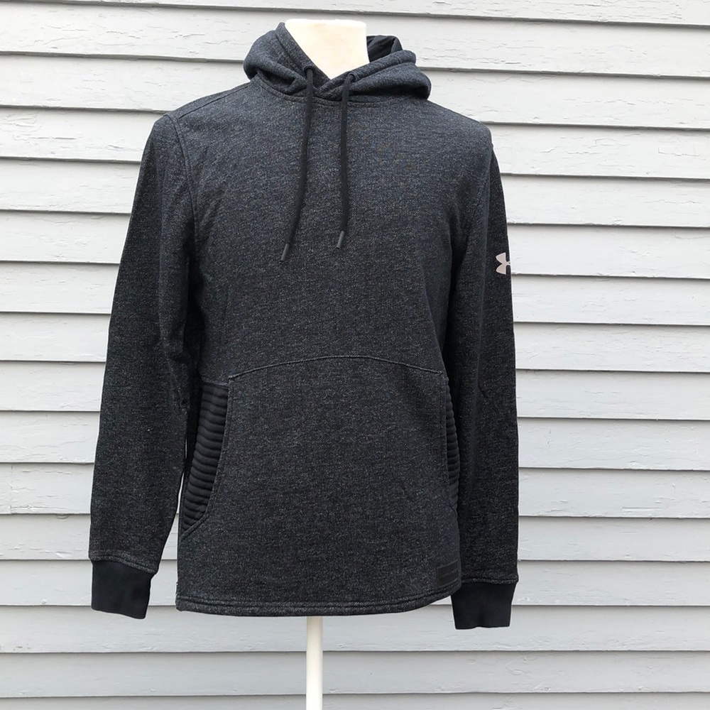 Under Armour Fitted Hoodie Size Medium Heathered Gray with Pleated Panels